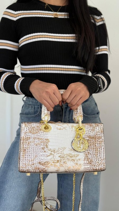 شنطة - Lady Dior كواليتي ماستر /  مستطيل -مش مختم -